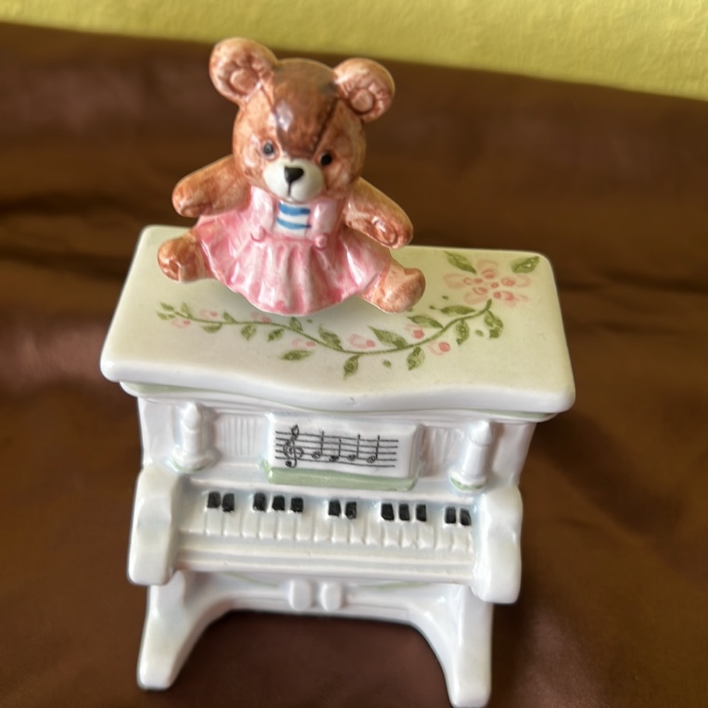 Schmid Musical 1983 Vintage Teddy Bear on Piano Figurine. Brown and White